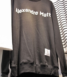 市场上装-卫衣-休闲男装卫衣