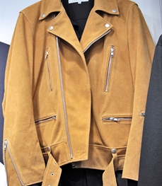 市场上装-皮衣-休闲男装皮衣