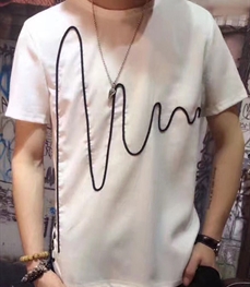 市场上装-T恤-时尚男装t恤