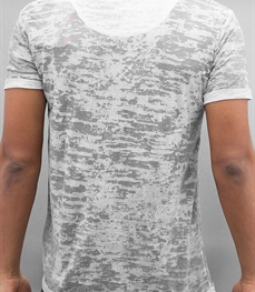 市场上装-T恤-时尚男装t恤