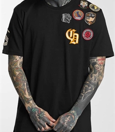 市场上装-T恤-时尚男装t恤