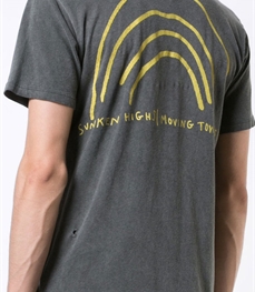 市场上装-T恤-休闲男装t恤