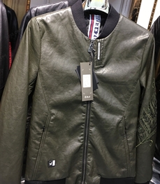 市场上装-皮衣-（实拍）时尚男装皮衣