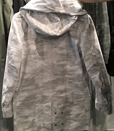 市场上装-中长外套-（实拍）休闲男装中长外套