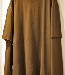 市场上装-T恤-休闲男装t恤