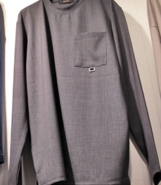 市场上装-T恤-休闲男装t恤