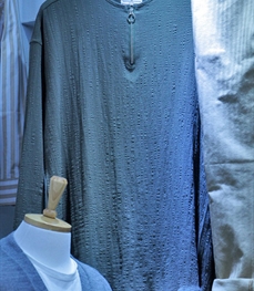 市场上装-T恤-休闲男装t恤