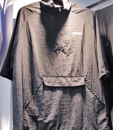 市场上装-T恤-休闲男装t恤