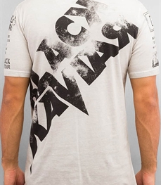 市场上装-T恤-时尚男装t恤