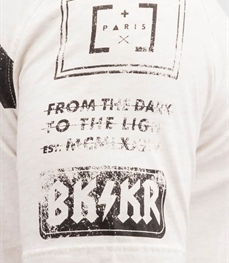 市场上装-T恤-时尚男装t恤