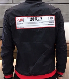 市场上装-夹克-时尚男装夹克