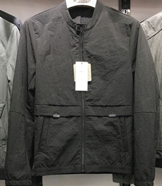 市场上装-夹克-（实拍）时尚男装夹克