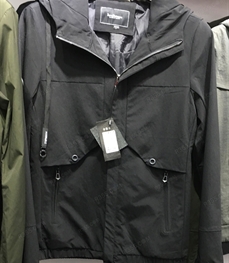 市场上装-夹克-（实拍）时尚男装夹克