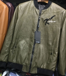 市场上装-皮衣-（实拍）时尚商务皮衣