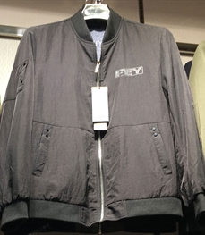 市场上装-夹克-（实拍）时尚商务夹克