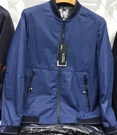 市场上装-夹克-（实拍）时尚商务夹克