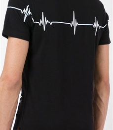 市场上装-T恤-休闲男装t恤