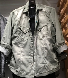 市场上装-衬衫-（实拍）休闲男装衬衫