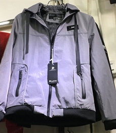 市场上装-夹克-（实拍）时尚男装夹克