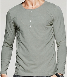 市场上装-T恤-时尚男装t恤