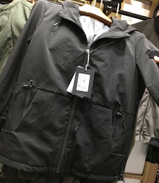 市场上装-夹克-（实拍）时尚男装夹克