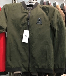 市场上装-夹克-（实拍）时尚男装夹克