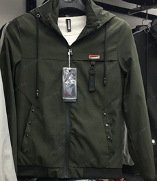 市场上装-夹克-（实拍）时尚男装夹克