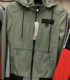 市场上装-夹克-（实拍）时尚男装夹克