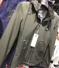 市场上装-夹克-（实拍）时尚男装夹克