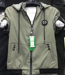 市场上装-夹克-（实拍）时尚男装夹克