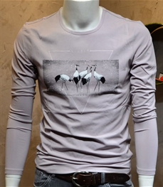 市场上装-T恤-时尚男装t恤