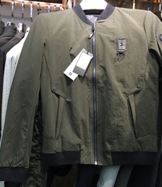 市场上装-夹克-（实拍）时尚男装夹克