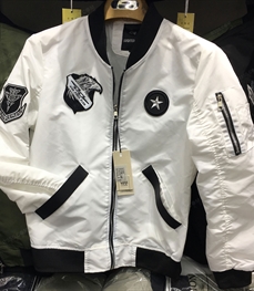 市场上装-夹克-（实拍）时尚男装夹克