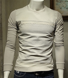 市场上装-T恤-时尚男装t恤