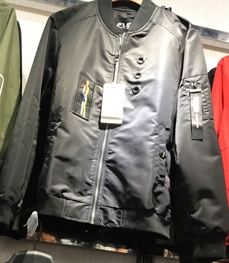 市场上装-夹克-（实拍）时尚男装夹克