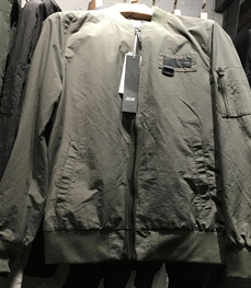 市场上装-夹克-（实拍）时尚男装夹克