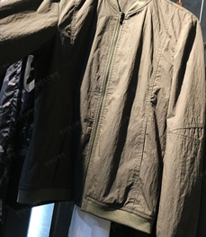 市场上装-夹克-（实拍）时尚男装夹克