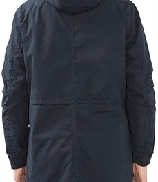 市场上装-大衣-时尚商务大衣