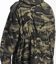 市场上装-中长外套-时尚男装中长外套