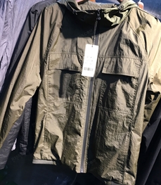 市场上装-夹克-（实拍）时尚男装夹克