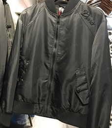 市场上装-夹克-（实拍）时尚男装夹克