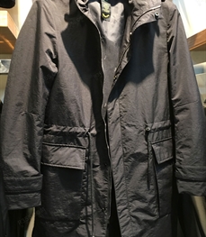 市场上装-大衣-（实拍）时尚商务大衣