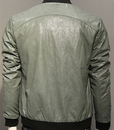 市场上装-皮衣-时尚男装皮衣