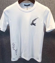 市场上装-T恤-时尚男装t恤