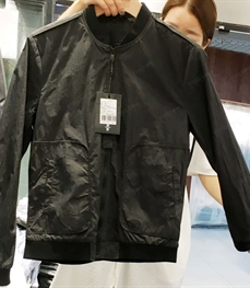 市场上装-夹克-（实拍）时尚男装夹克