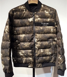 市场上装-棉衣/羽绒服-时尚男装棉服