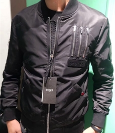 市场上装-夹克-（实拍）时尚男装夹克