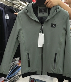 市场上装-夹克-（实拍）时尚男装夹克