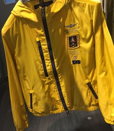 市场上装-夹克-（实拍）时尚商务夹克