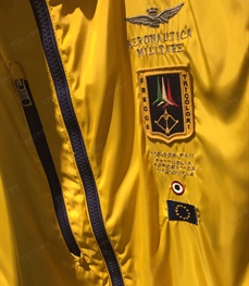 市场上装-夹克-（实拍）时尚商务夹克